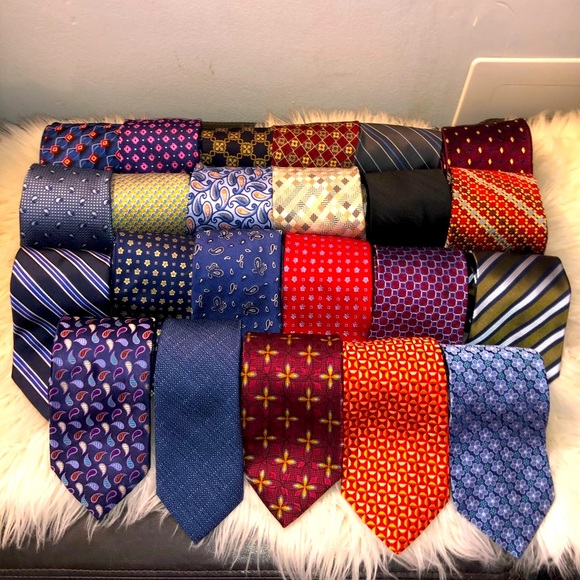 🌺24 pcs bundle Michael kors Barney’s New York etc